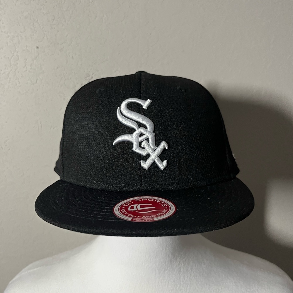 Kids NWT Black Chicago White Sox’s Baseball Cap with White Logo